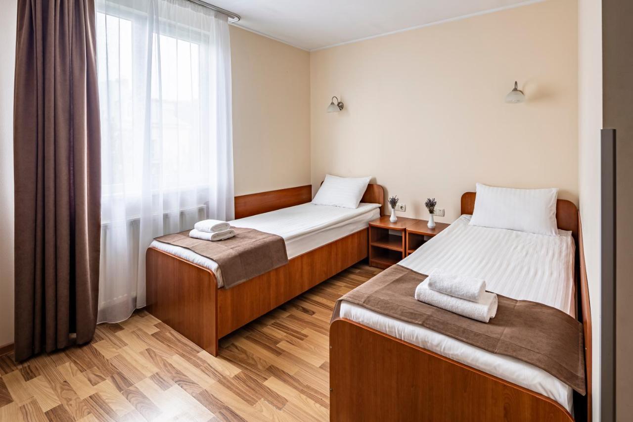 Hotel Galaktika Vynnyky Exterior photo